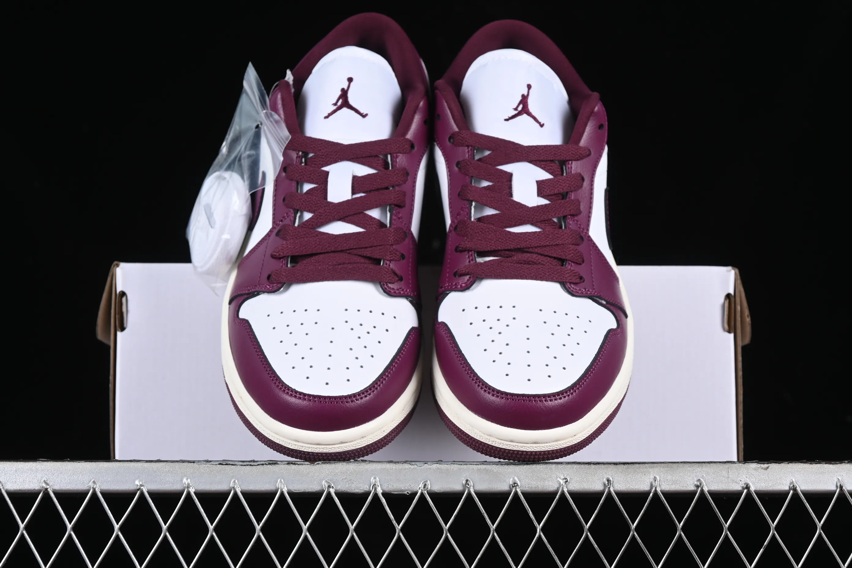 All categories Air Jordan Jordan series basketball shoes Air Jordan 1 Low Air Jordan 1 Low AJ1 Joe 1 white rose red low-top cultural casual sneakers DC0774-161